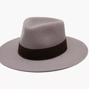 NEW! Wyeth rare Dylan in grey